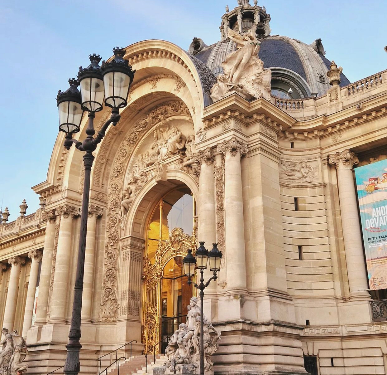 paris museum near pont alexandre iii