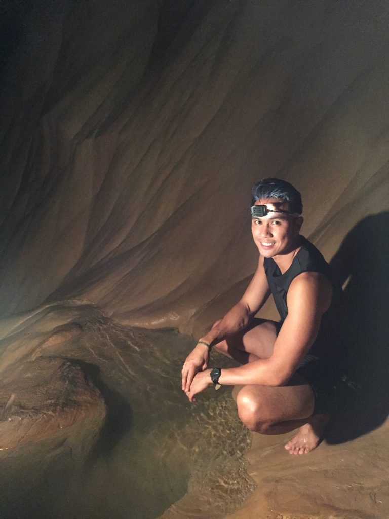 sumaging cave in sagada philippines