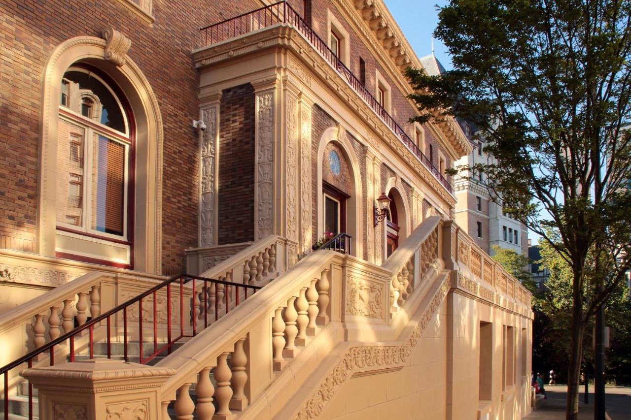 Gallery image of this property