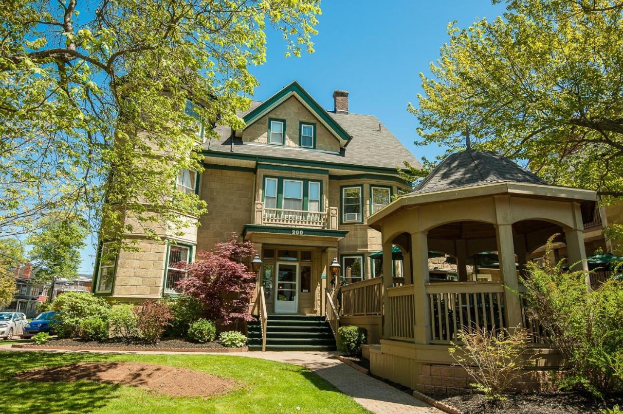 Gallery image of this property