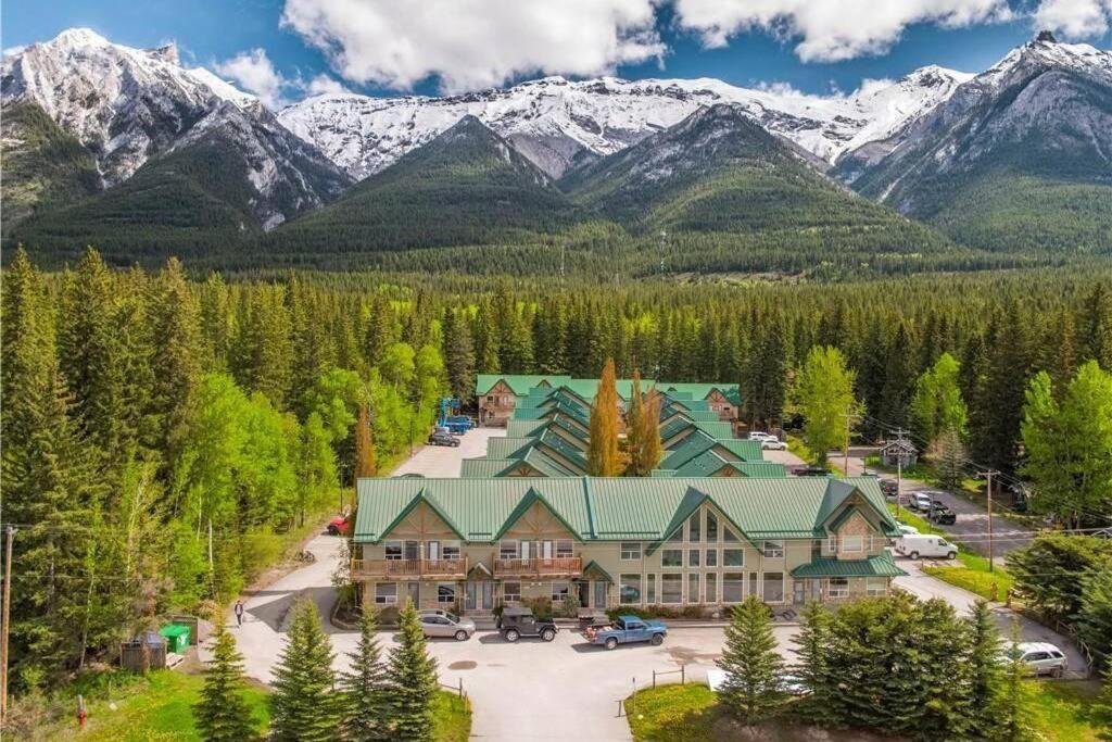 Gallery image of this property