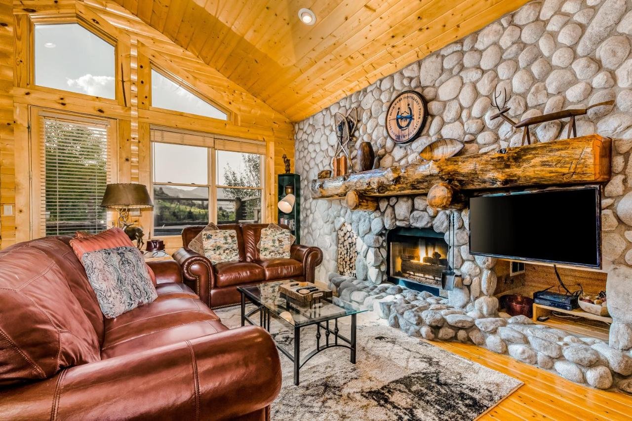 Gallery image of this property