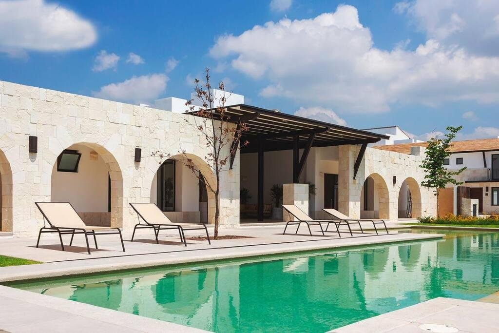 Gallery image of this property